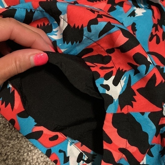 W118 Walter Baker size Small shorts - Picture 3 of 5